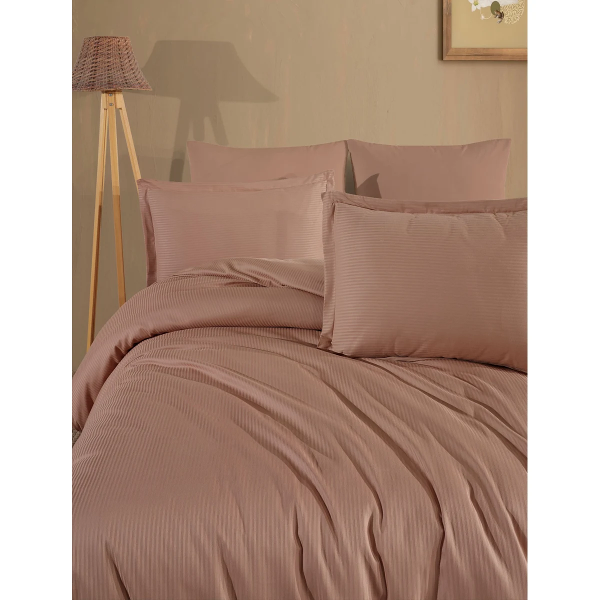 Manamo Prime Stripe Bed Linnen Set Saten Powder Family160x220 (2)+50x70 cm(2)+240x260 cm 